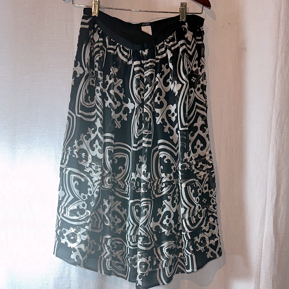 J Crew silk‎ lined skirt size 4 black and cream